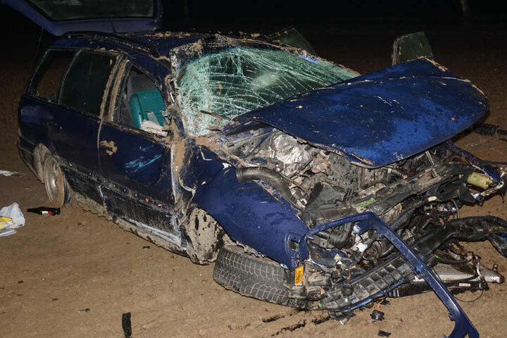 Das Auto überschlug sich, der Fahrer wurde schwer verletzt.