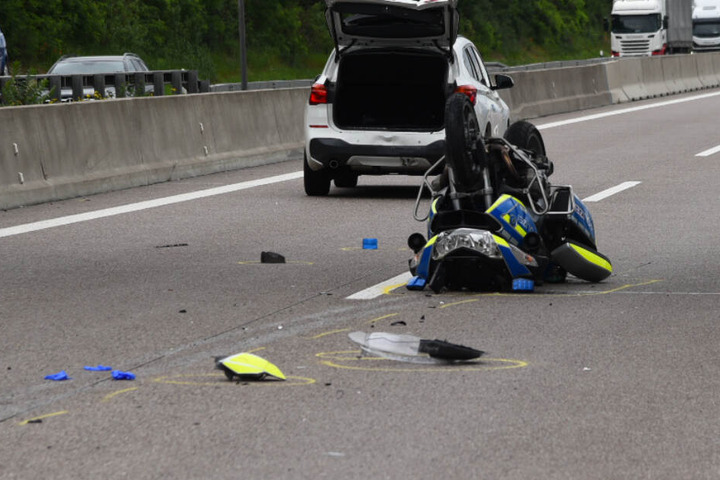 Wegen des Unfalls wurde die Autobahn 6 in Richtung Mannheim gesperrt.