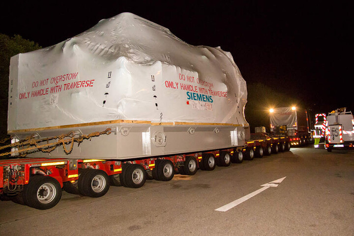 Die geladene Gasturbine soll bis in die USA verschifft werden.