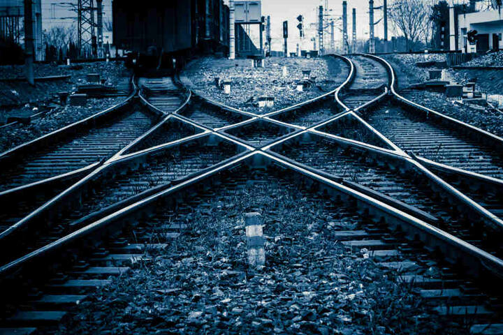 Der Unfall ereignete sich am Bahnhof in Köln-Müngersdorf. (Symbolbild)