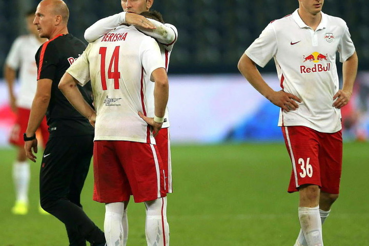 Gerhard Struber (l) war in der Vergangenheit Trainer von RB Salzburg.
