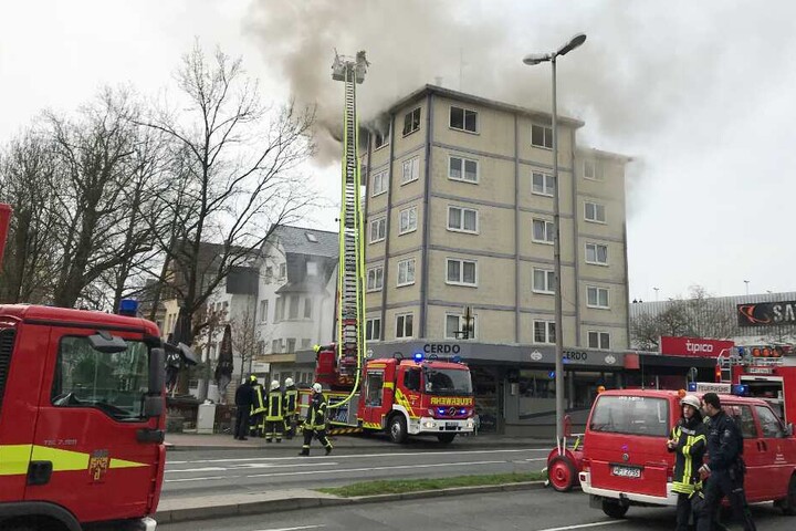 Fast 24 Stunden waren die Feuerwehrleute im Einsatz.