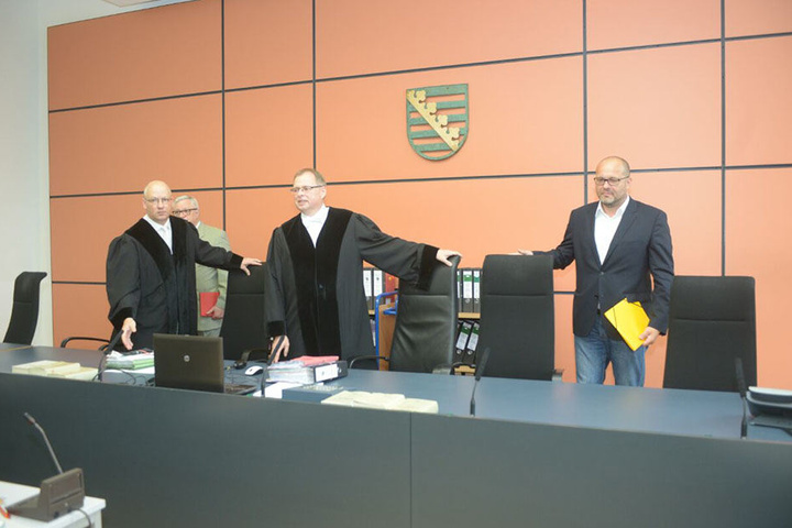 Richter Joachim Kubista (53), Chef der 3. Großen Strafkammer, leitet die Verhandlung.