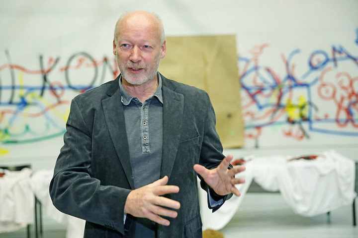 Roland Örtel (63), Leiter Technische Dienste im Schauspielhaus.