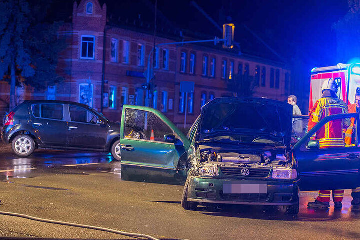 Der VW Polo wollte nach links abbiegen.
