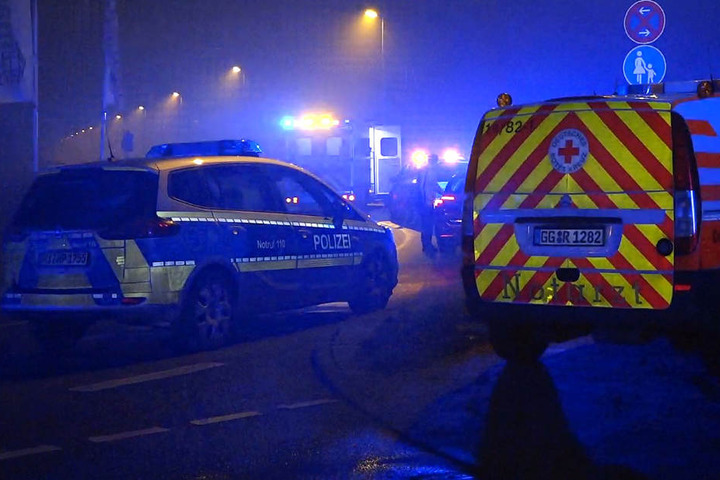Polizei und Rettungsdienst waren in der Silvesternacht in Groß-Gerau im Einsatz.