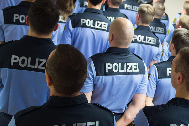 Im vergangenen Jahr hatten sich für 2017 mehr als 18.000 Menschen beworben. 2016 waren es rund 13.000.