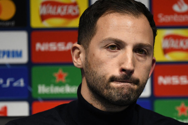 Wird wohl nicht die Geschicke an der Mercedesstraße leiten: Domenico Tedesco.