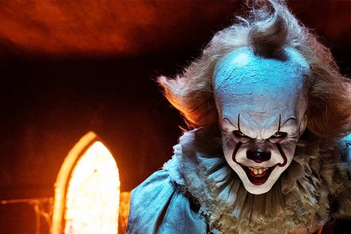 Pennywise (Bill Skarsgard) treibt wieder sein Unwesen in Derry!