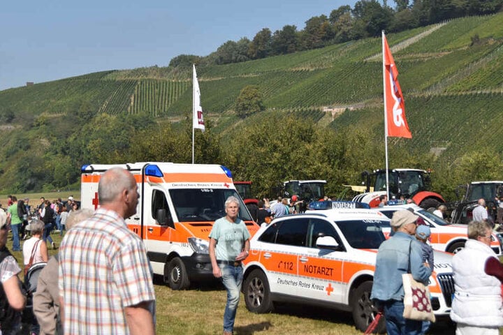 Rettungskräfte vor Ort in Glottertal, nachdem die Kuh durchdrehte.