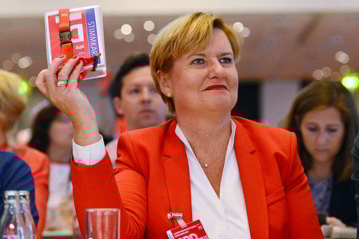 Die Bundestagsabgeordnete Eva Högl (SPD) nimmt an der Vertreterversammlung SPD Berlin zur Wahl der Landesliste für die Bundestagswahl teil.