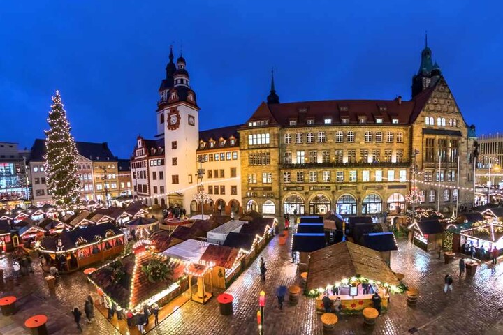Ein Bummel über den Chemnitzer Weihnachtsmarkt macht rund 4200 Schritte und 150 verbrannte Kalorien.