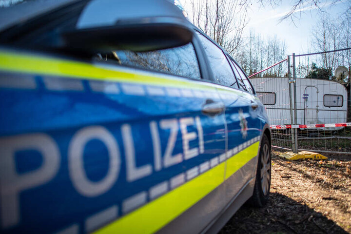 Die Polizei ermittelt wegen versuchter gefährlicher Körperverletzung und Verstößen gegen das Waffengesetz. (Symbolbild)