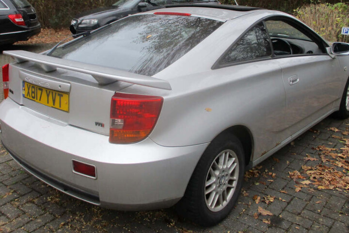 Wer hat das Auto der Mutter gesehen?