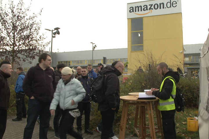 Der Streik fällt in die "Cyber Monday Woche" von Amazon, einer einwöchigen Rabatt-Aktion.