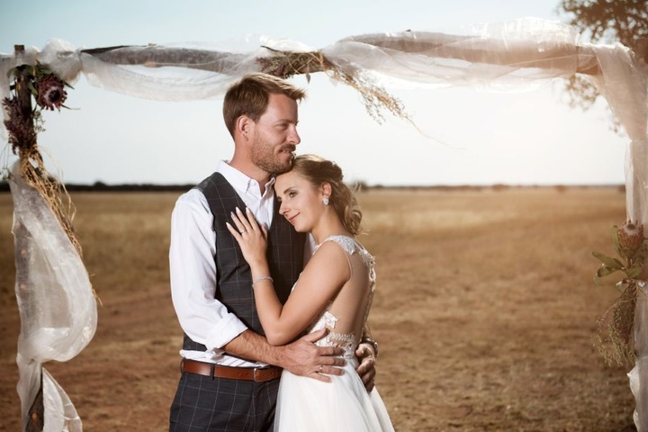 Sie leben nun gemeinsam in Namibia.