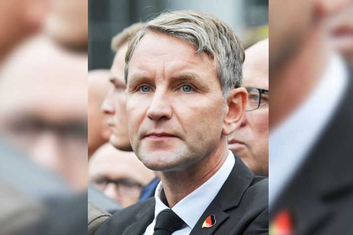 Björn Höcke nimmt an einer Demonstration von AfD und dem ausländerfeindlichen Bündnis Pegida teil.