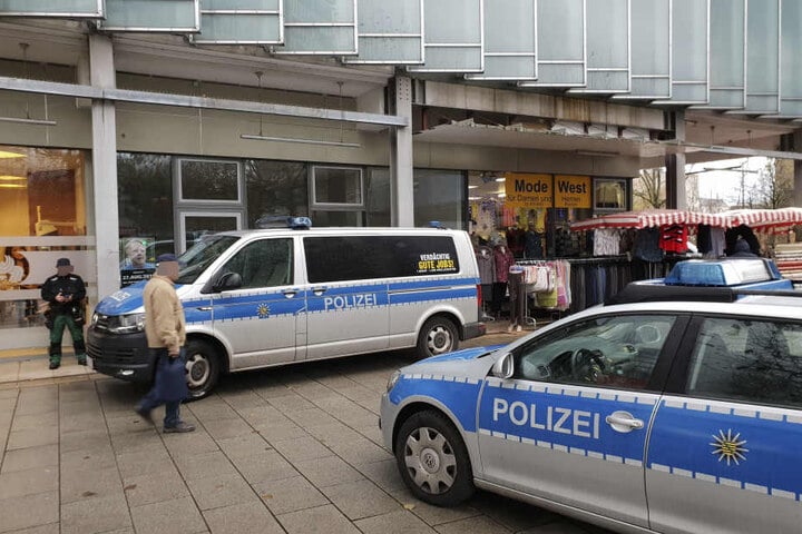 Die Polizei beendete die Aktion am Montag im Rosenhof.