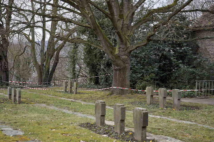 Die enthauptete Leiche des Obdachlosen wurde auf dem Koblenzer Hauptfriedhof aufgefunden.