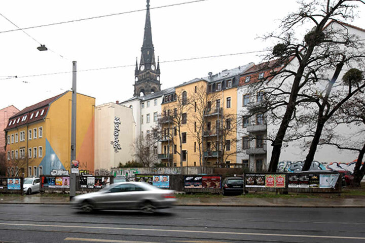 Noch sieht man an der Ecke Bautzner Straße/Pulsnitzstraße nichts vom geplanten Bau.