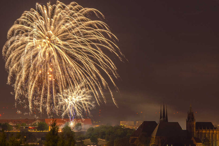 Das Höhenfeuerwerk bildete den spektakulären Abschluss des Samstag.