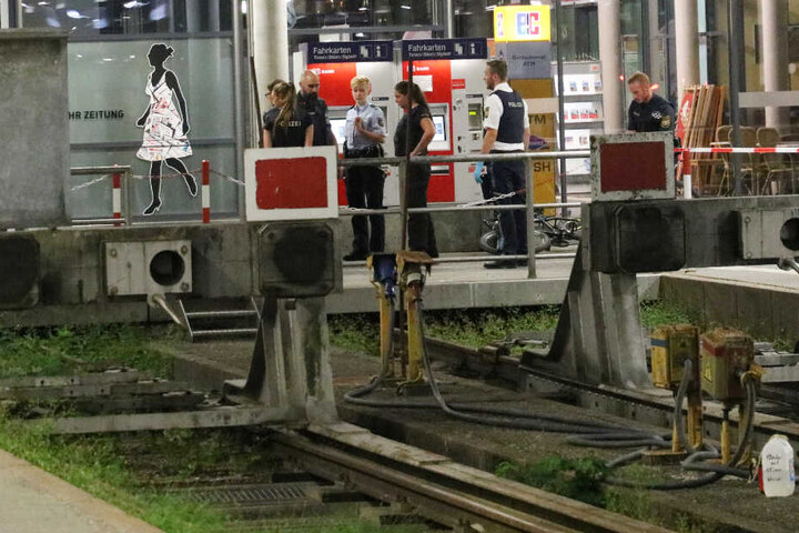 Bei einer Auseinandersetzung am Bahnhof in Oberstdorf wurden drei Menschen verletzt.
