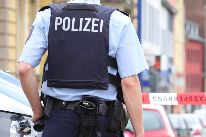 Die Polizei ist berechtigt, die Räumung mit unmittelbarem Zwang durchzusetzen (Symbolbild).