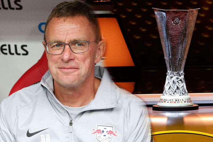 Da kann man schon mal einen Blick auf den Pokal wagen: RB-Coach Ralf Rangnick will in der Europa League möglichst weit kommen.