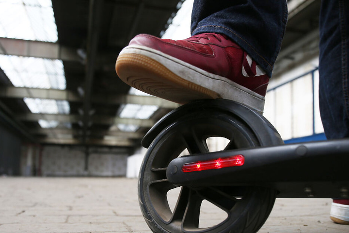 Eine Straßenzulassung für Scooter soll noch in diesem Sommer genehmigt werden.