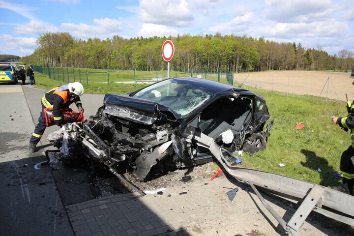 Die Mutter und ihre beiden Kinder wurden verletzt.