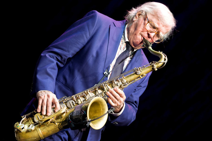 "Tatort"-Komponist Klaus Doldinger (82, Foto) musiziert am 10. November mit Gröschel und Günther Fischer ("Solo Sunny").