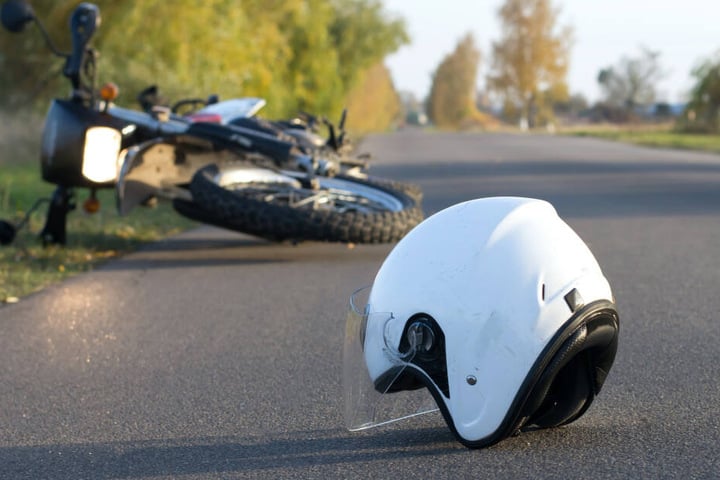 Der Biker erlag am Unfallort seinen schweren Verletzungen (Symbolbild).