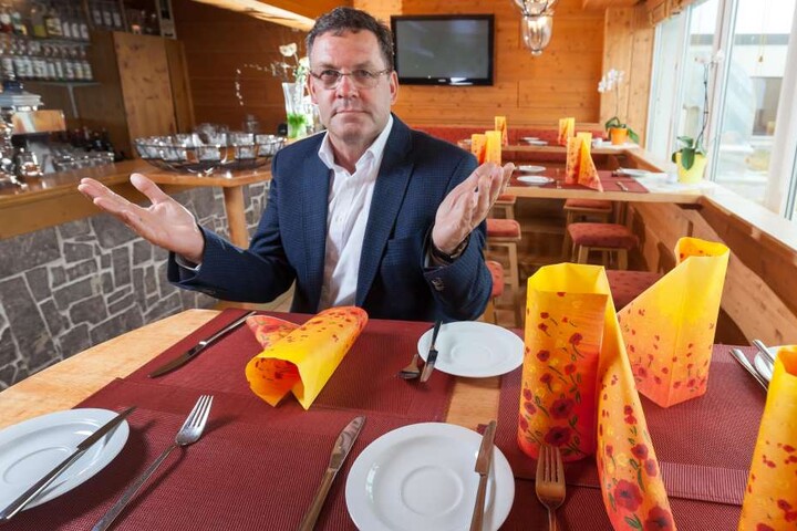 Jens Ellinger (58) führt das Elldus Resort in Oberwiesenthal. Als VIzepräsident des Branchenverbandes kennt er die Nöte der Gastronomen.