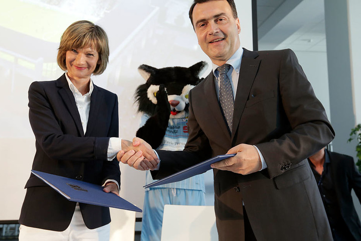 Oberbürgermeisterin Barbara Ludwig (54, SPD) und Mathias Hänel (CFC-Präsident) bei der Eröffnung vom neuen Stadion.