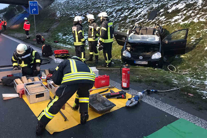 Das Dach des VW wurde abgeschnitten.