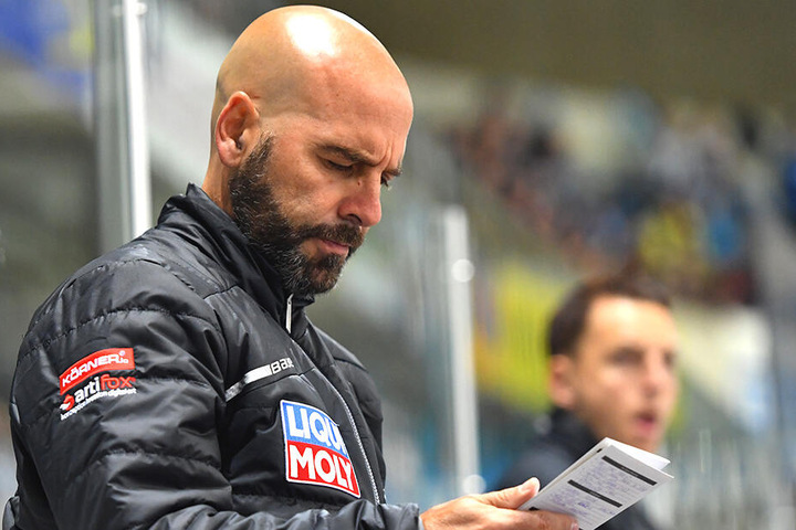 Eislöwen-Coach Rico Rossi hat schon ein paar Spieler-Neuzugänge im Block.