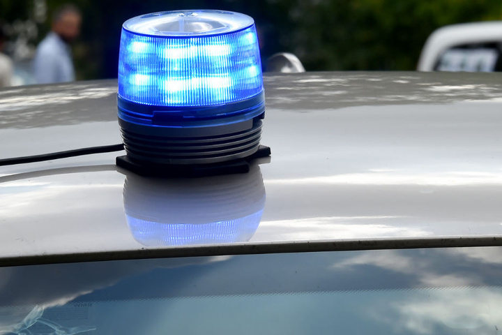 Die Polizei ermittelt im Fall der gefundenen Wasserleiche und will Donnerstag weitere Informationen veröffentlichen (Symbolbild).