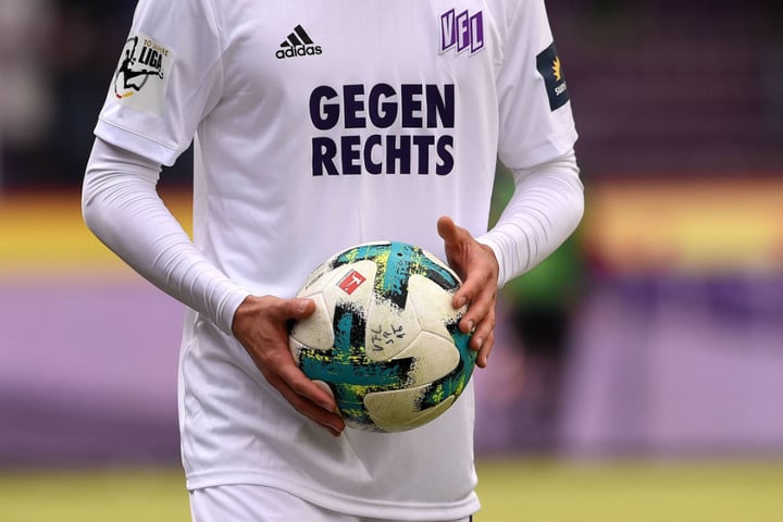 Mit diesen Trikots lief der Drittligist VfL Osnabrück gegen Hansa Rostock auf.