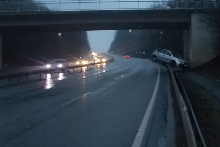 Die 27-Jährige war gegen 8 Uhr auf der B68 in Richtung Georgsmarienhütte unterwegs.