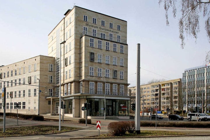 2007 wurde das Museum im alten Sparkassen-Gebäude am Falkeplatz eröffnet.