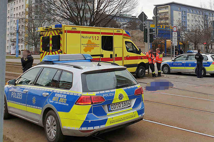 An der Bretgasse starb eine Fußgängerin (72) nach einem Zusammenstoß mit einem Laster.