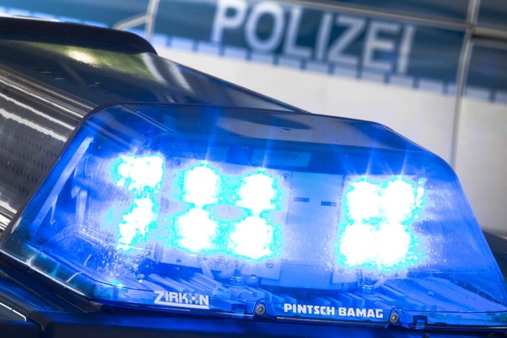 Die Polizei nahm den Unfall auf. (Symbolbild)