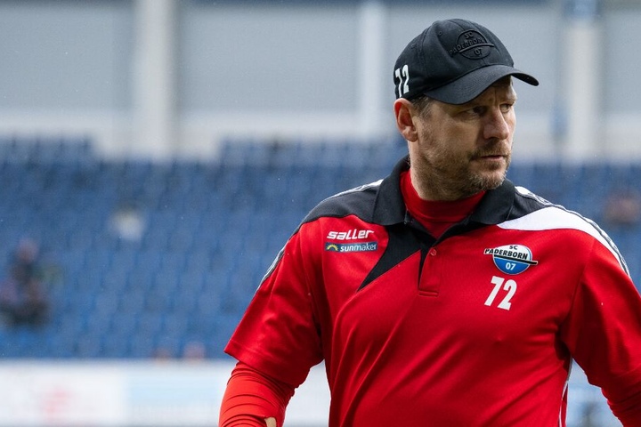SCP-Trainer Steffen Baumgart könnte sich durchaus vorstellen, eine Veränderung der Startaufstellung vorzunehmen.