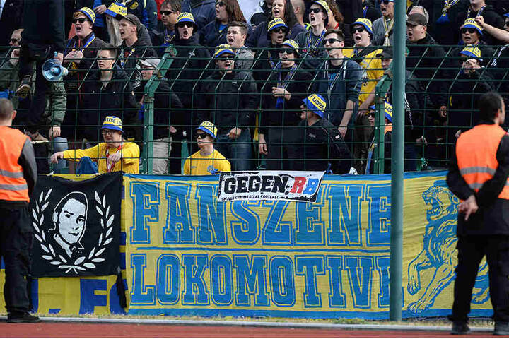 Die Lok-Fans sind keine Kinder von Traurigkeit.