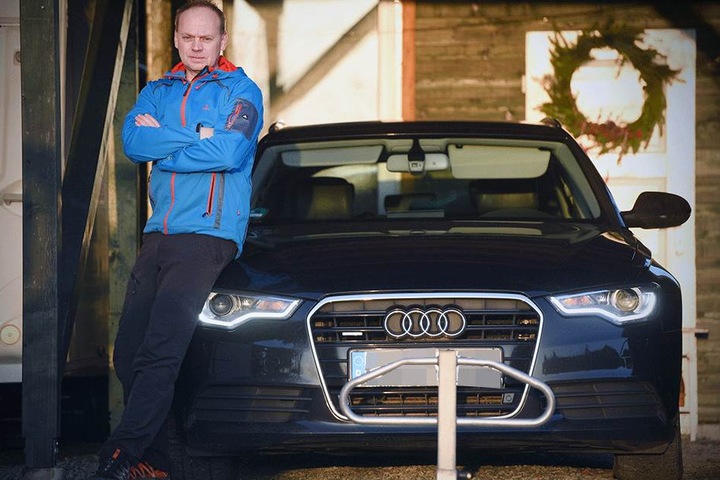 Ein Parkbügel soll nun verhindern, dass Ray W. (48) nochmal seinen Audi verliert.