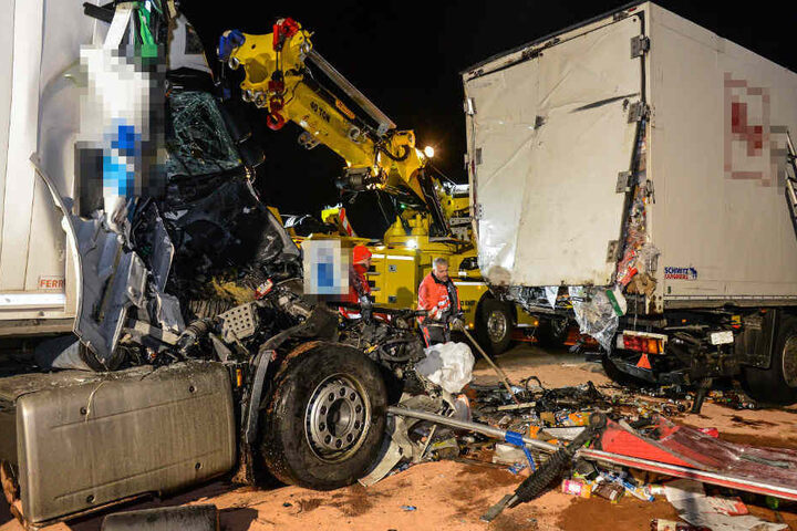 Die Autobahn war in Fahrtrichtung Leipzig für mehrere Stunden gesperrt.
