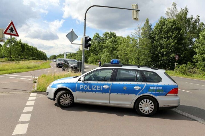 Nach dem Notruf der entführten Schülerin führte die Polizei im Leipziger Südwesten Straßenkontrollen durch.