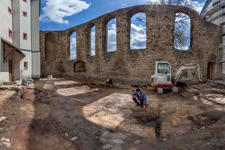 Archäologen haben auf dem Gelände des ehemaligen Franziskanerklosters 10 000 Fundstücke ans Tageslicht gebracht.