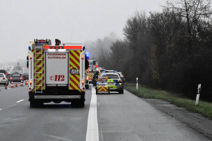 Während der Rettungsarbeiten wurde die Autobahn abgesperrt.