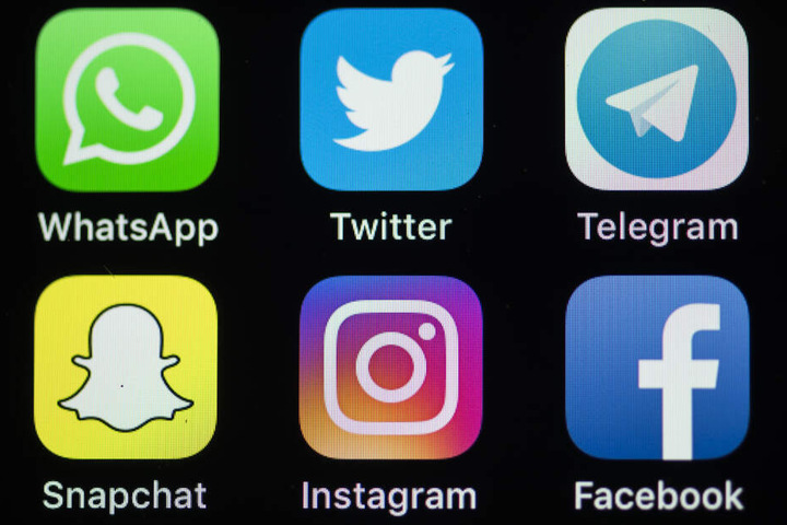 Die Software soll auch verschiedene Social-Media-Dienste überprüfen.